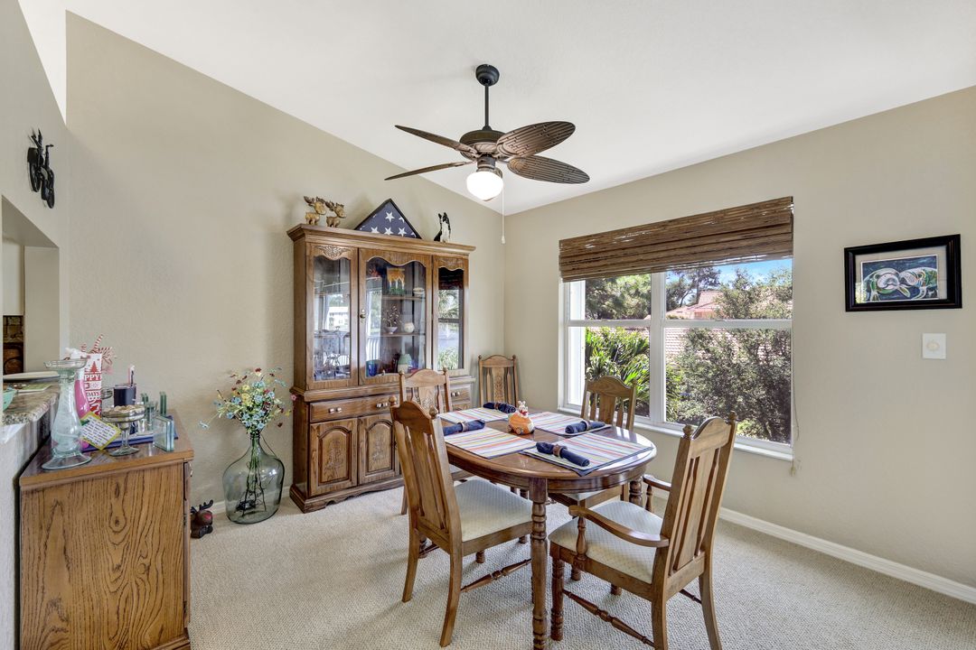 410 Emerald Bay Cir #D5, Naples, FL 34110