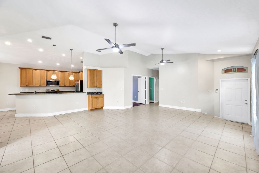 7745 Victoria Cove Ct, Fort Myers, FL 33908