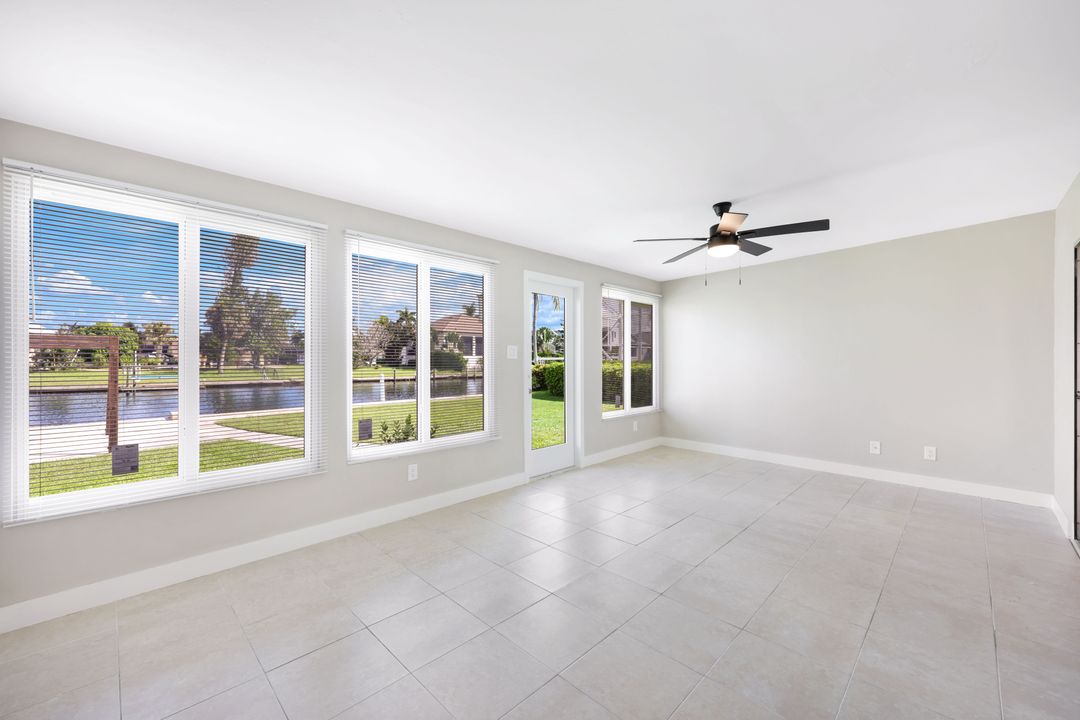 4862 Regal Dr, Bonita Springs, FL 34134