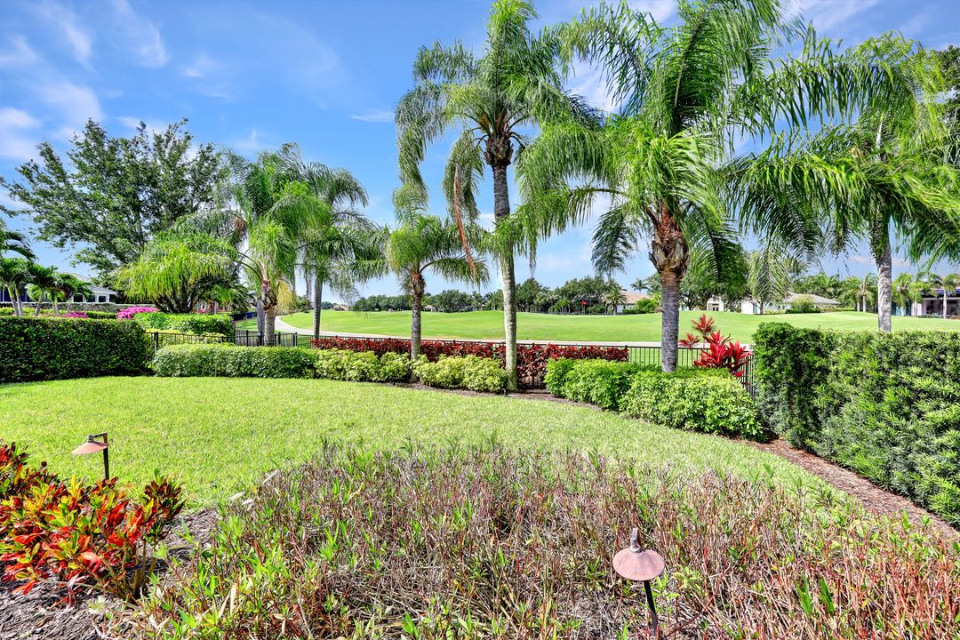 28864 Blaisdell Dr, Naples, FL 34119