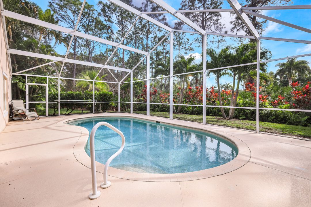 7892 Leicester Dr, Naples, FL 34104