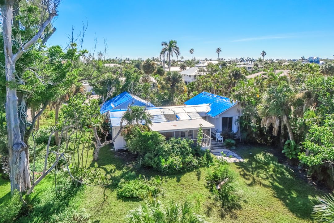 231 Palm Lake Dr, Sanibel, FL 33957