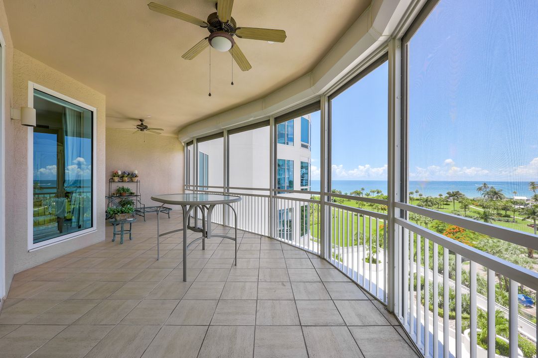 4151 Gulf Shore Blvd N #705, Naples, FL 34103