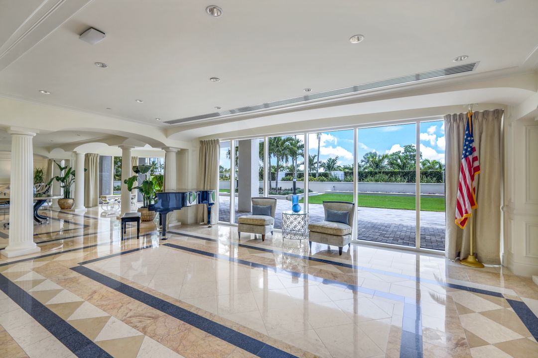 7117 Pelican Bay Blvd #1506, Naples, FL 34108