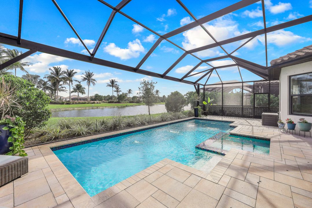 15306 Aprile St, Naples, FL 34114