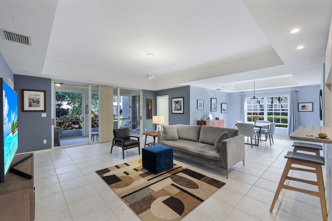 166 Via Perignon, Naples, FL 34119