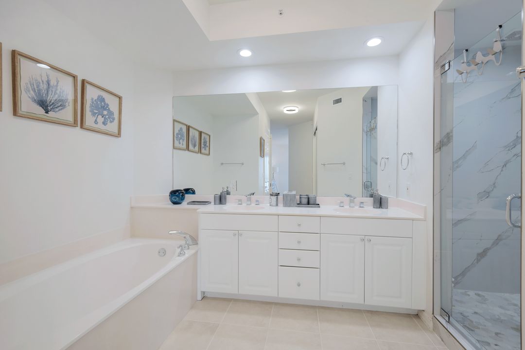 400 Flagship Dr #705, Naples, FL 34108