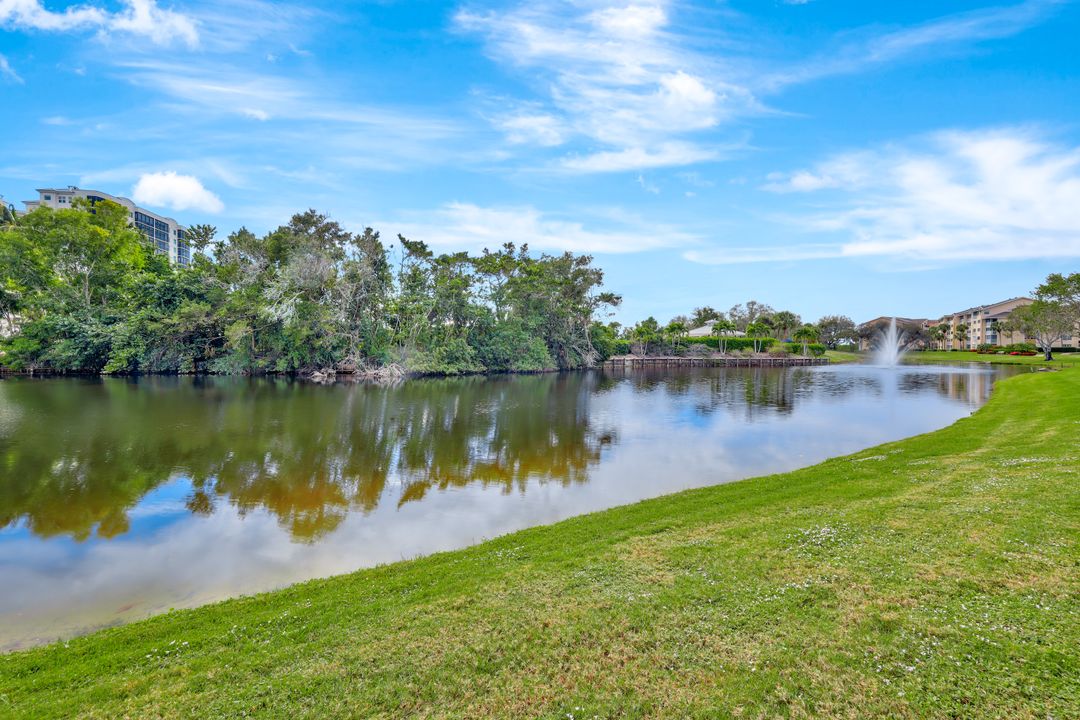 380 Horse Creek Dr  #402, Naples, FL 34110