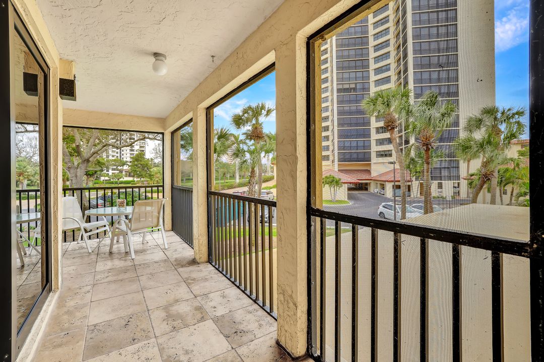 6040 Pelican Bay Blvd #101, Naples, FL 34108