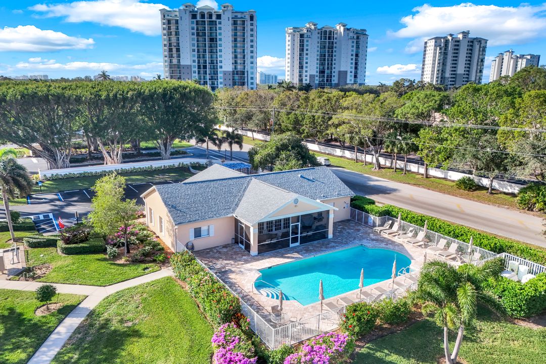 760 Wiggins Lake Dr #203, Naples, FL 34110