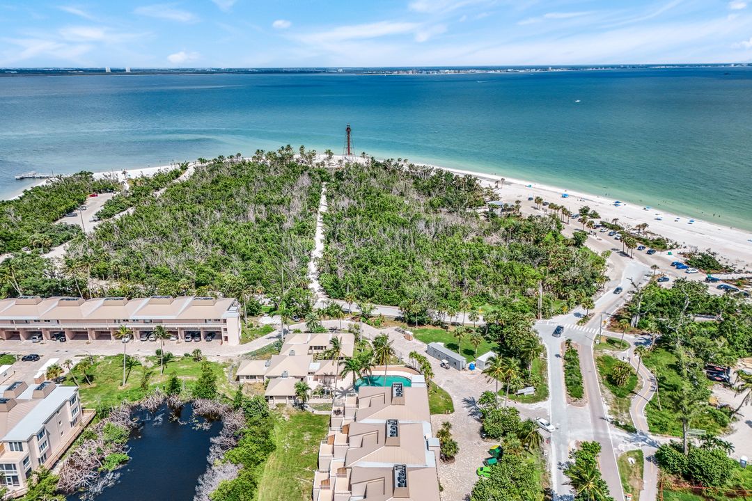 200 Periwinkle Way #114, Sanibel, FL 33957