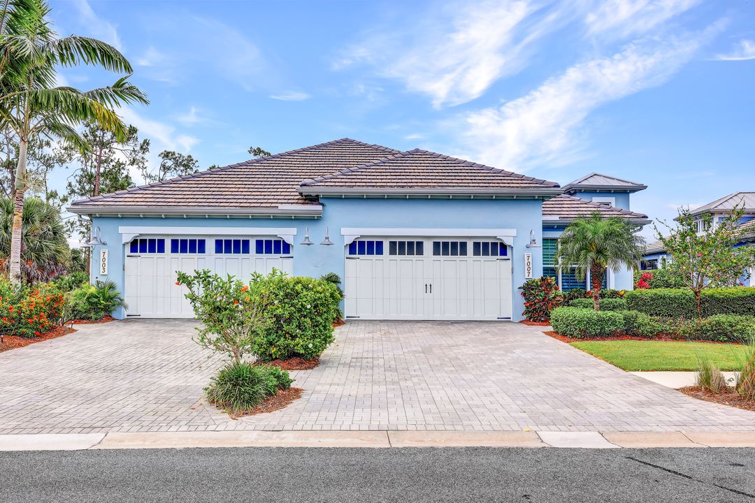 7007 Dominica Dr, Naples, FL 34113