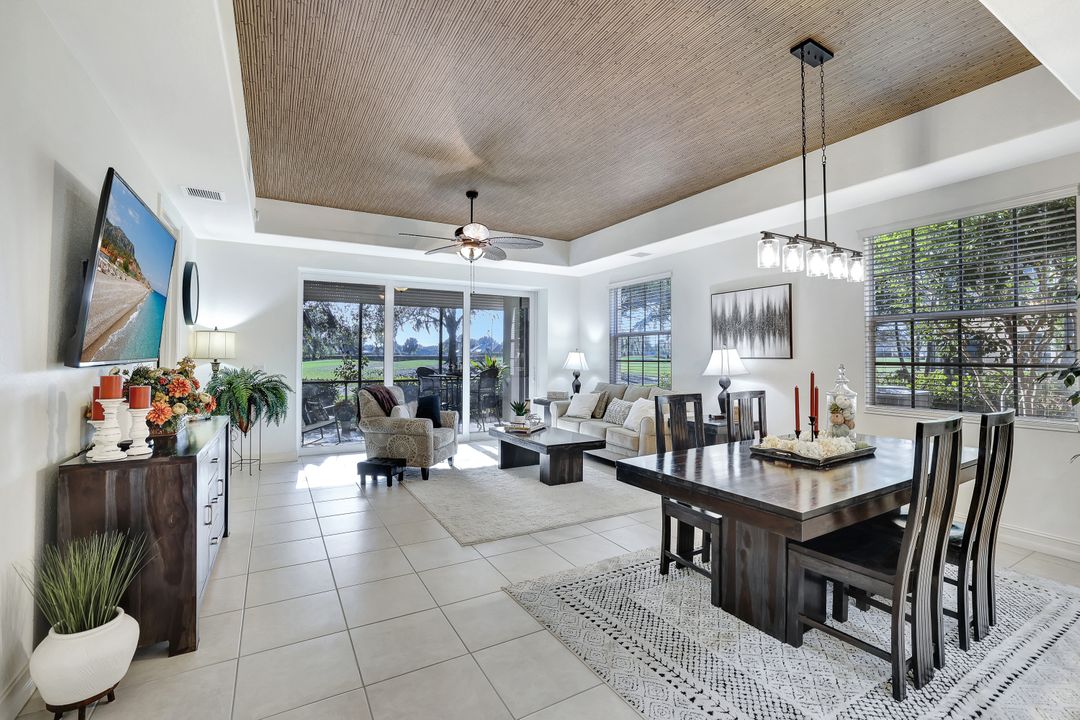 8649 Champions Point, Naples, FL 34113