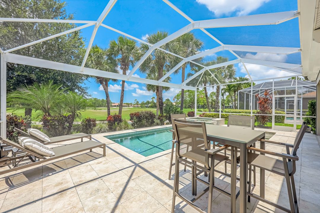 8373 Gleneagle Way, Naples, FL 34120