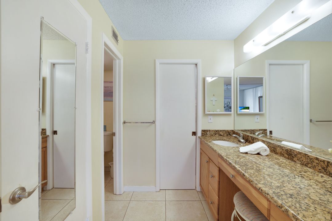 1086 Forest Lakes Dr #107, Naples, FL 34105