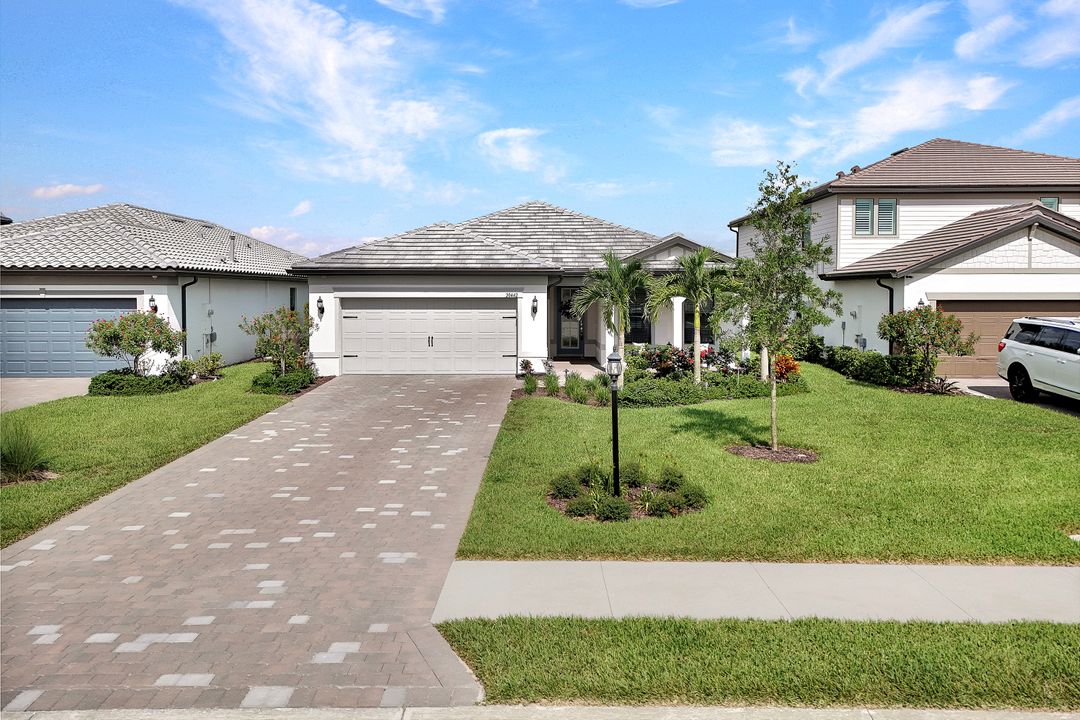 20442 Pebble Gln Dr, Estero, FL 33928