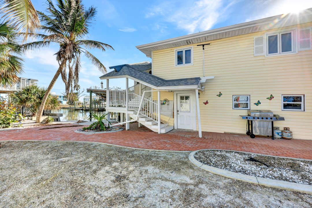 130 Palermo Cir, Fort Myers Beach, FL 33931