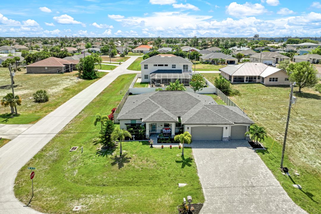 3918 SW 14th Pl, Cape Coral, FL 33914