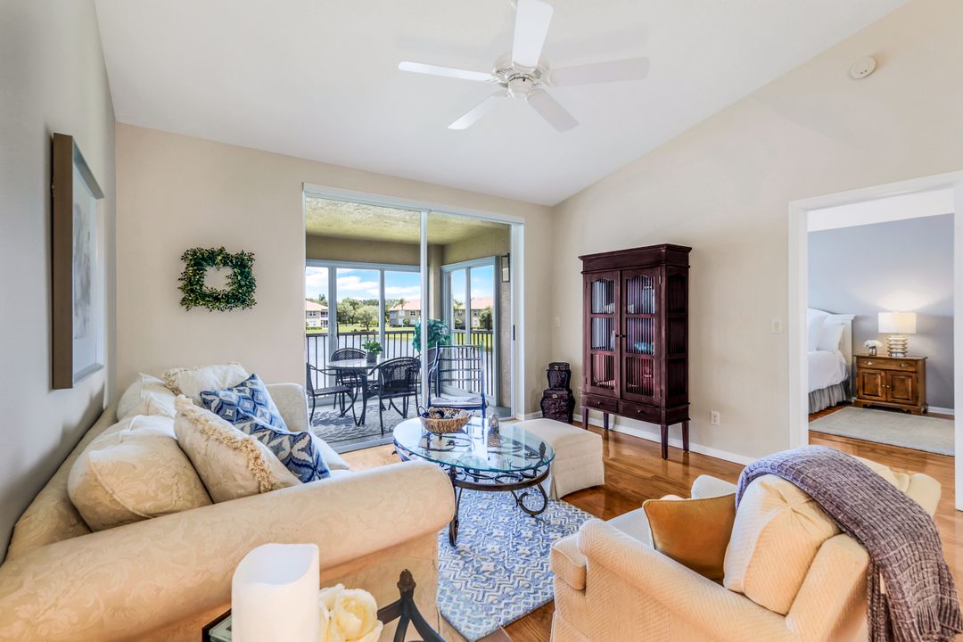 6660 Huntington Lakes Cir #204, Naples, FL 34119