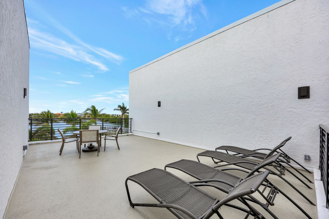 226 3rd St #113, Bonita Springs, FL 34134