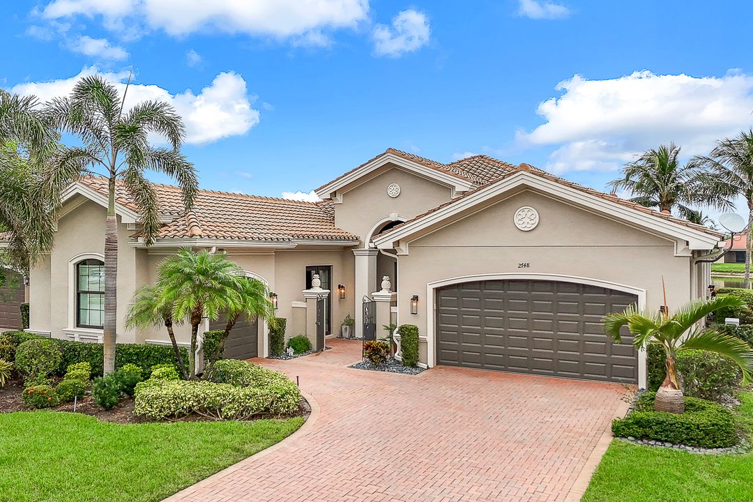 2748 Crystal Way, Naples, FL 34119