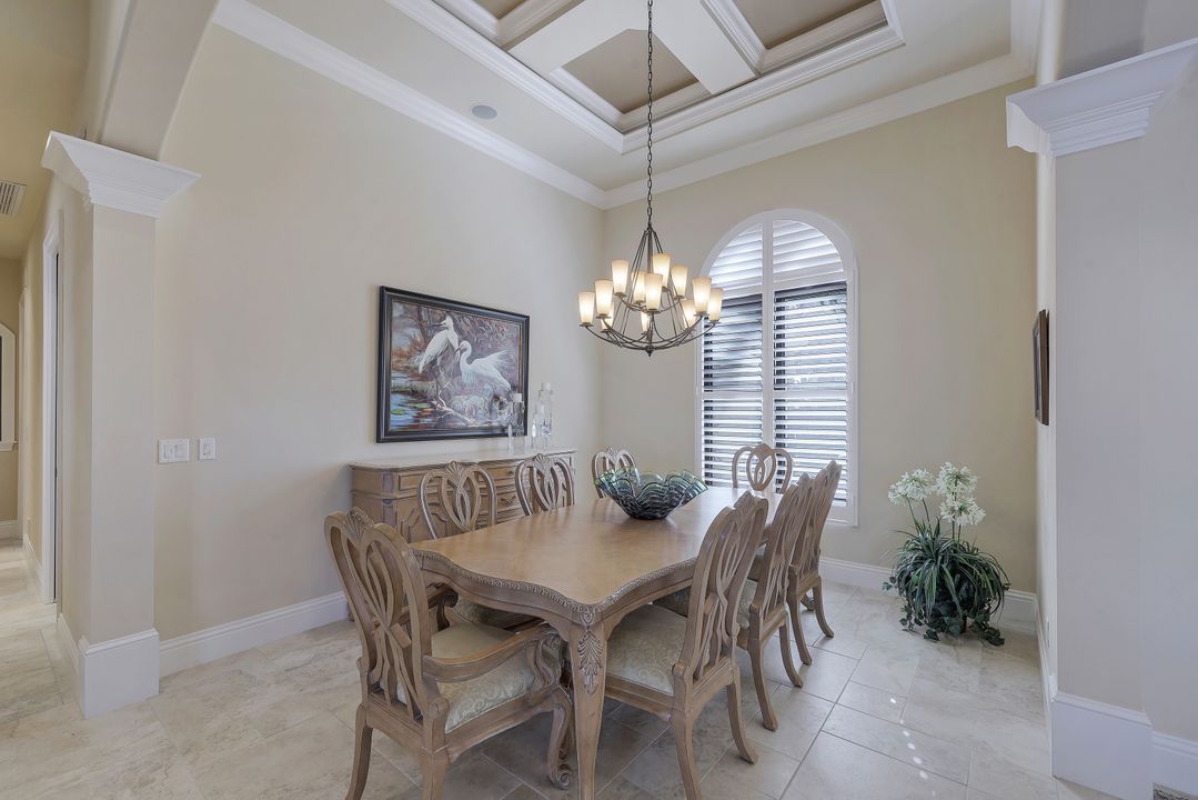 7316 Hagen Way, Naples, FL 34113