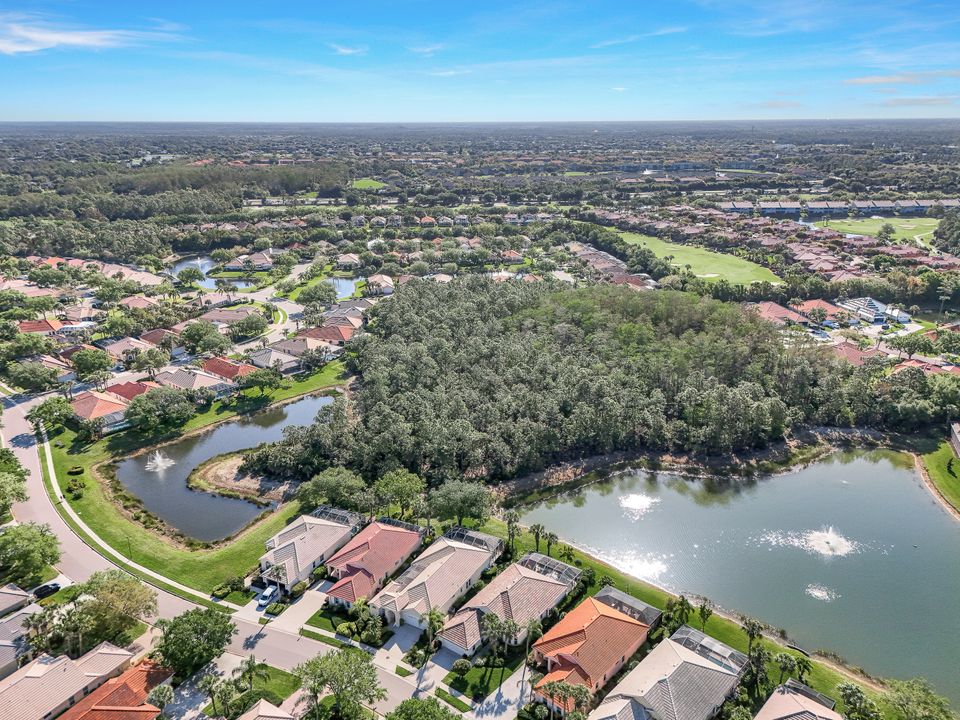 6018 Highwood Park Ln, Naples, FL 34110