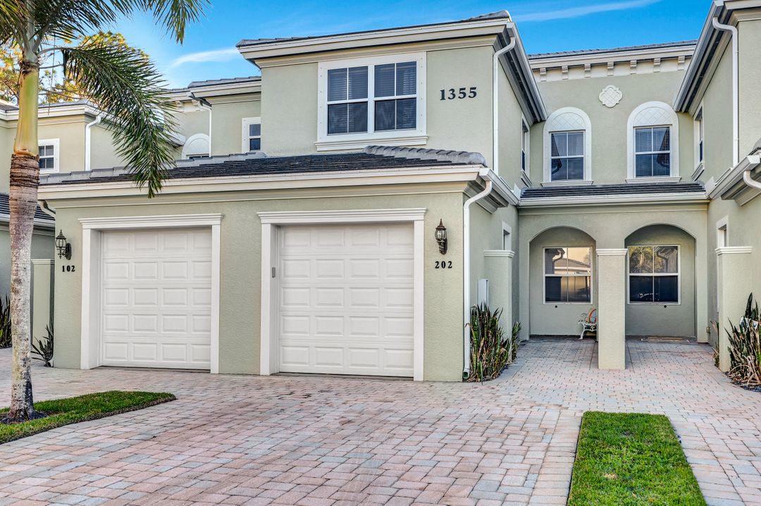 1355 Mariposa Cir #6202, Naples, FL 34105