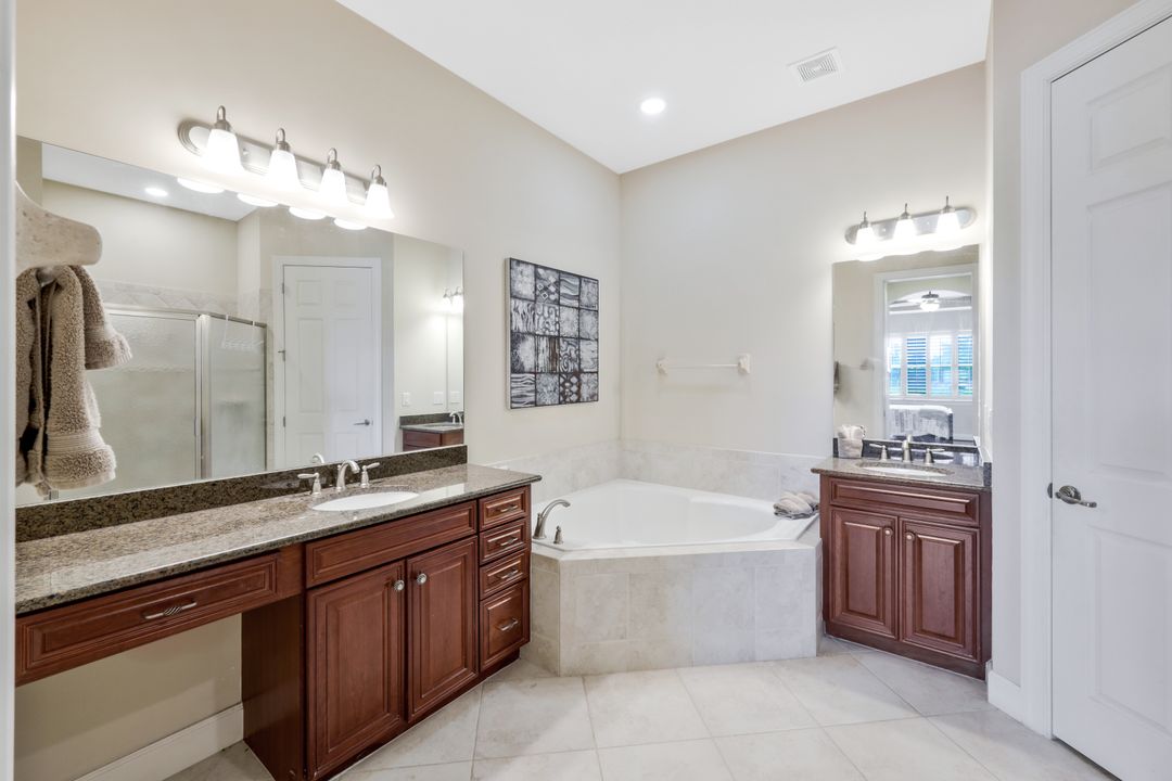 9537 Ironstone Terrace #201, Naples, FL 34120