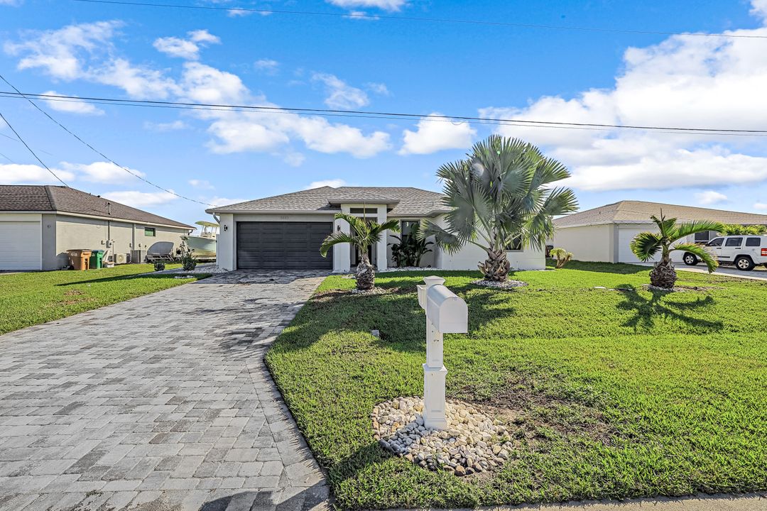 2813 SW 8th Pl, Cape Coral, FL 33914