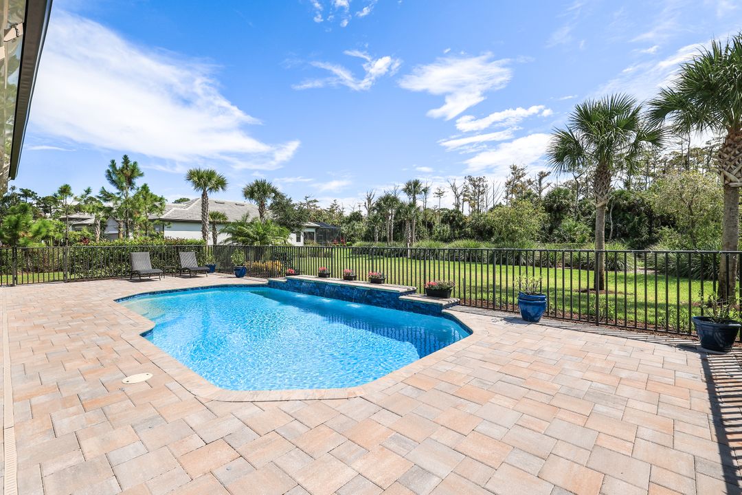 9778 Everglades Dr, Naples, FL 34120