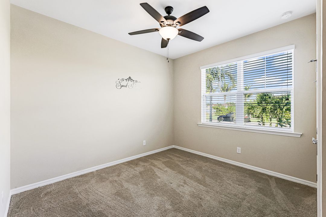 2929 Sunset Pointe Cir, Cape Coral, FL 33914