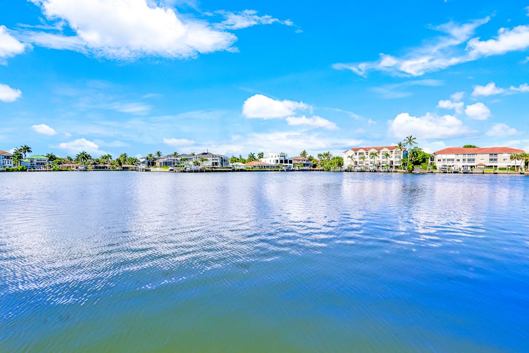 470 Launch Cir #501, Naples, FL 34108