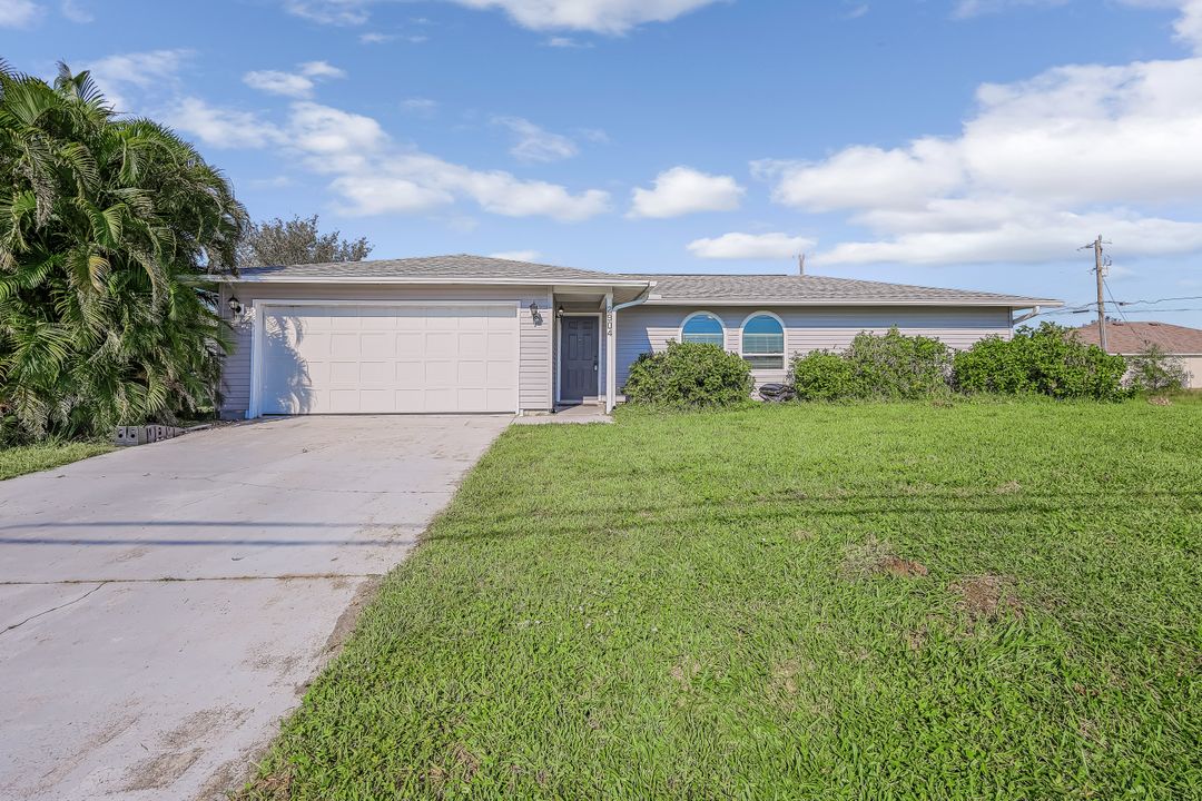 2904 SW 2nd Ave, Cape Coral, FL 33914