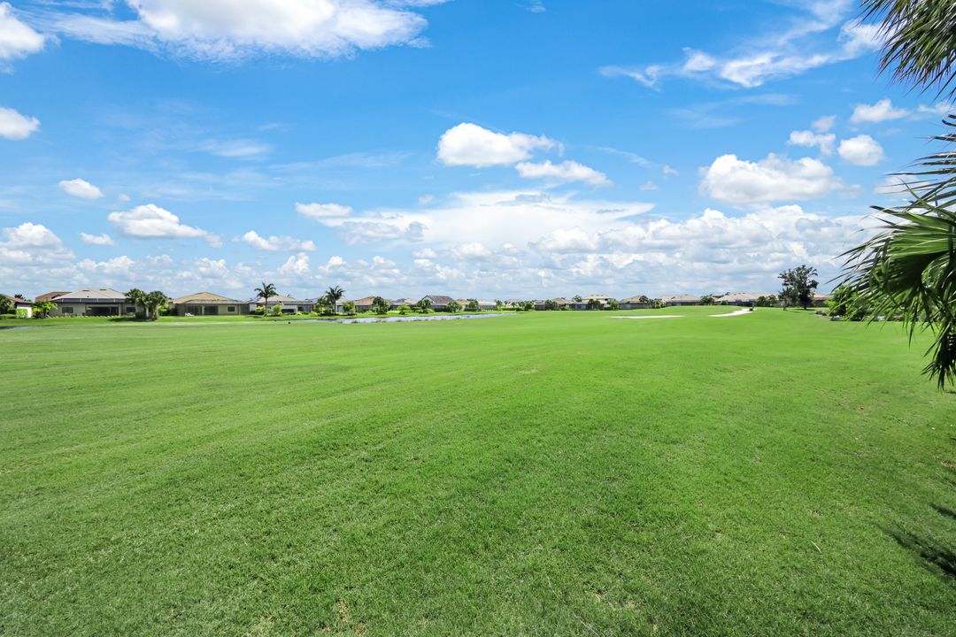 9708 Everglades Dr, Naples, FL 34120