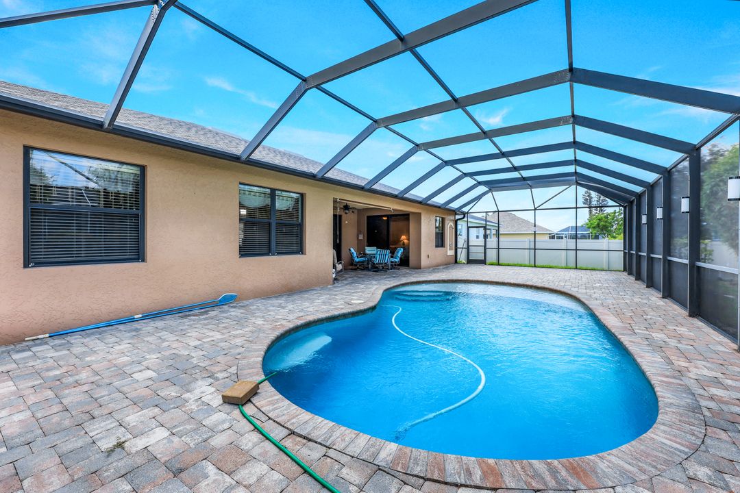 14 NW 35th Pl, Cape Coral, FL 33993