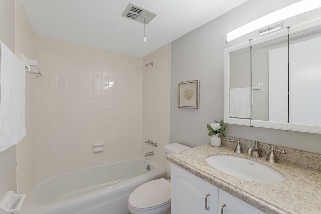 766 Central Ave #313, Naples, FL 34102