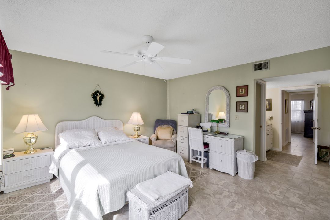 1747 Pebble Beach Dr #207, Fort Myers, FL 33907