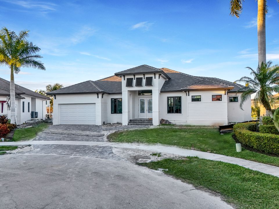 1723 Hummingbird Ct, Marco Island, FL 34145