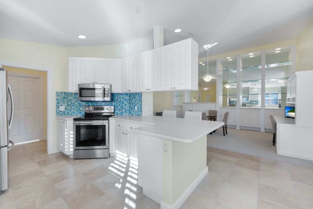 28855 Vermillion Ln, Bonita Springs, FL 34135