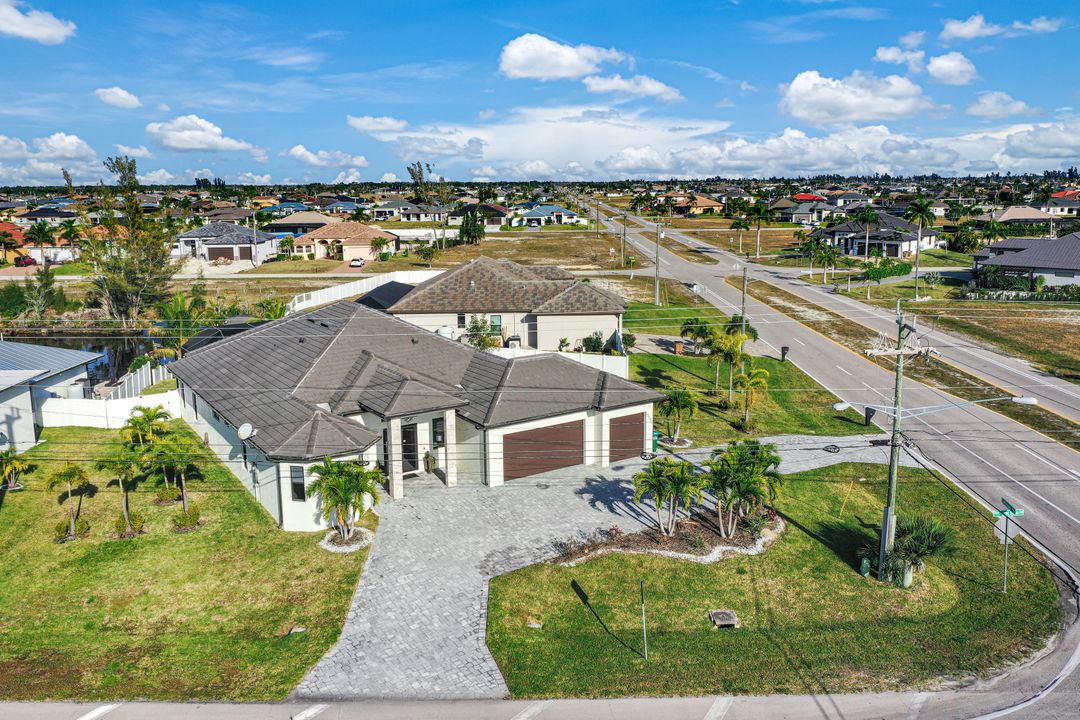 3915 Gulfstream Pkwy, Cape Coral, FL 33993