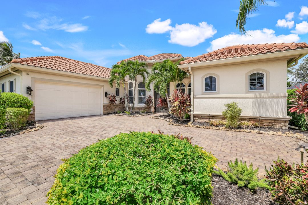 9788 Nickel Ridge Cir, Naples, FL 34120