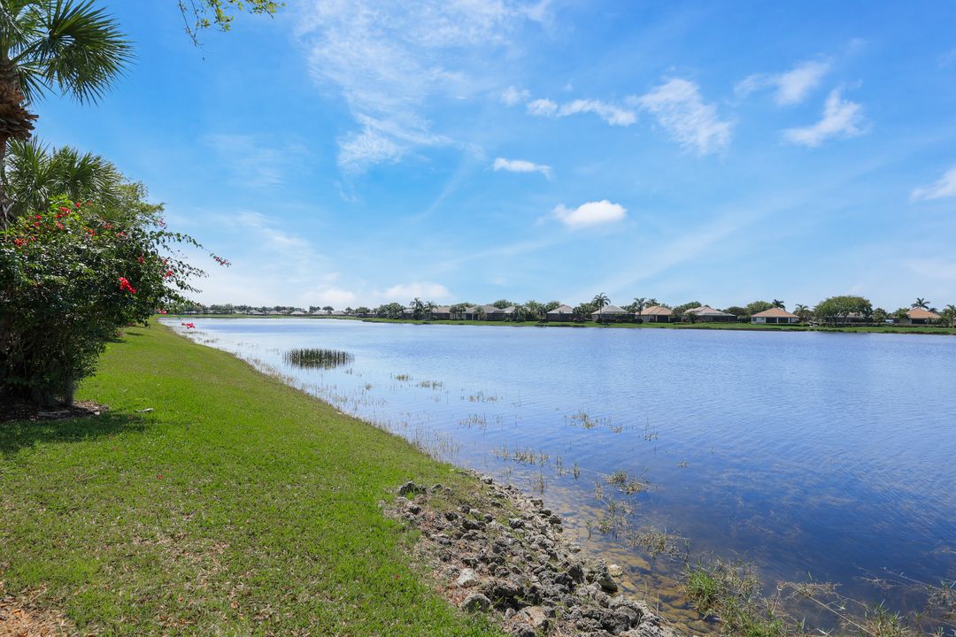 10486 Smoke House Bay Dr #101, Naples, FL 34120