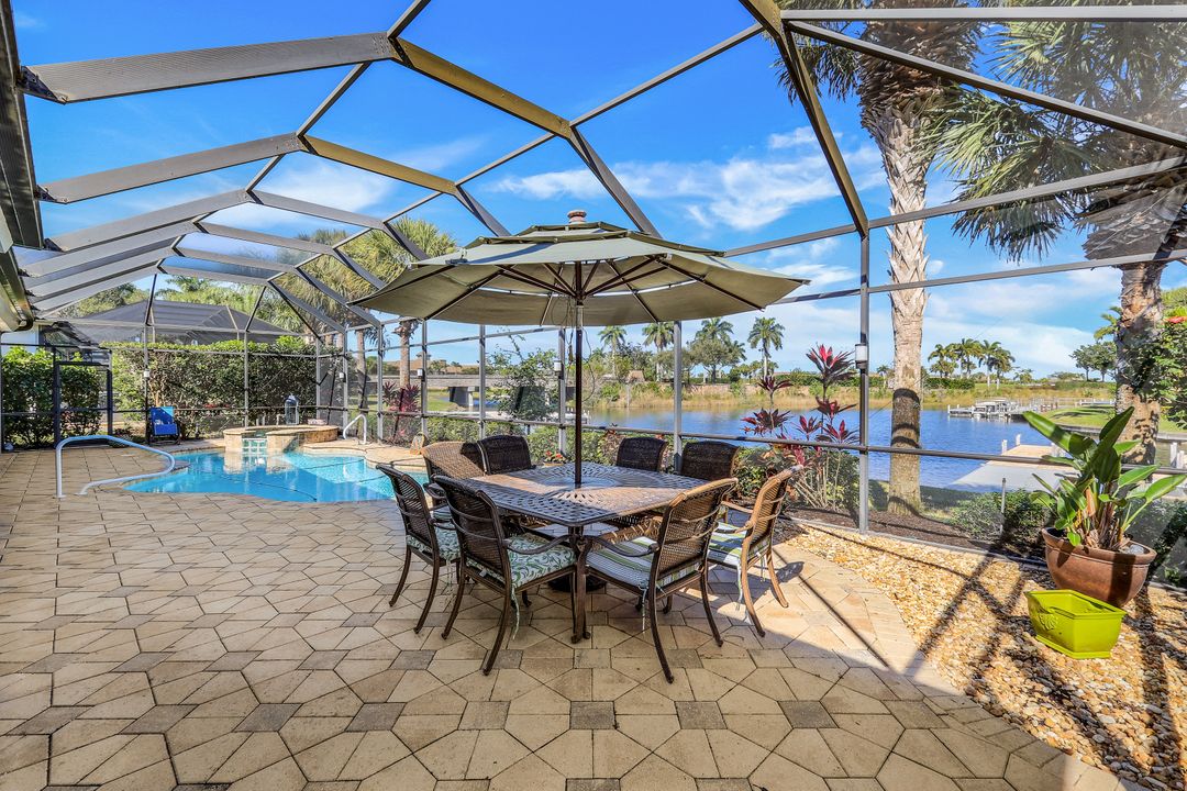 8737 Hideaway Harbor Ct, Naples, FL 34120