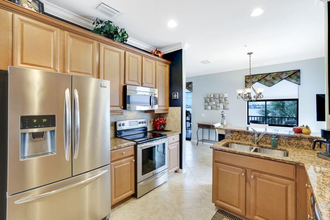 10610 Smoke House Bay Dr, Naples, FL 34120