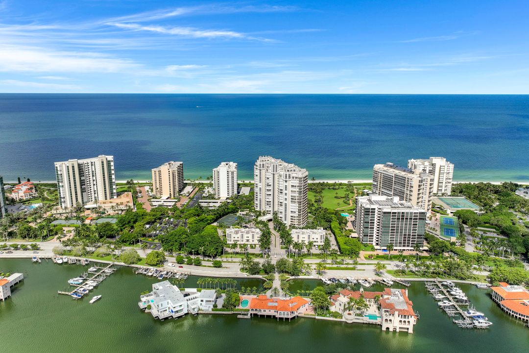 4021 Gulf Shore Blvd N  #203, Naples, FL 34103