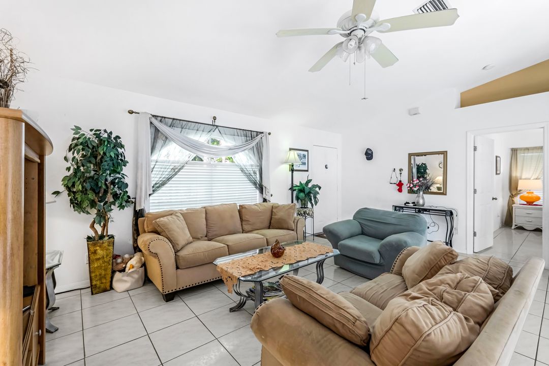 310 SE 27th Terrace, Cape Coral, FL 33904