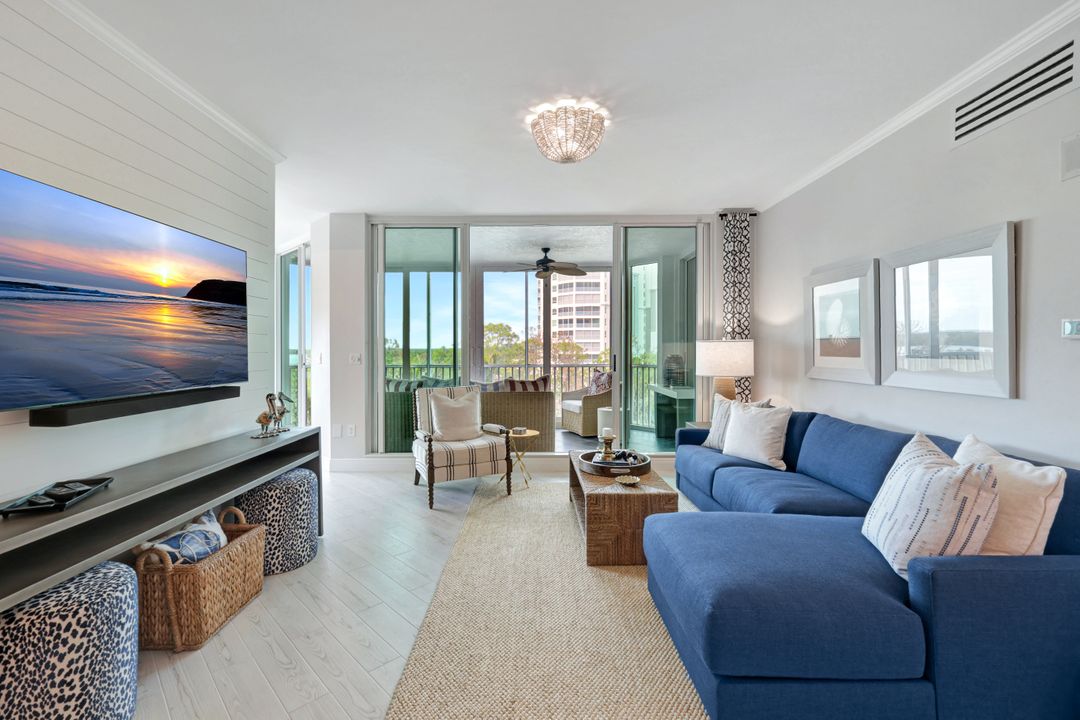 325 Dunes Blvd #405, Naples, FL 34110