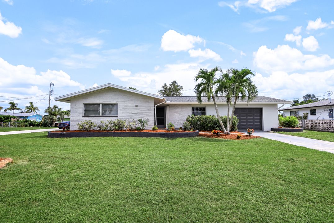 1732 Cornwallis Pkwy, Cape Coral, FL 33904