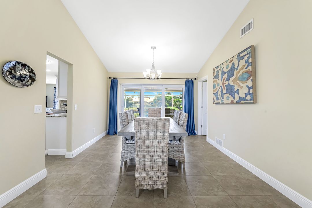 326 Rockhill Ct, Marco Island, FL 34145